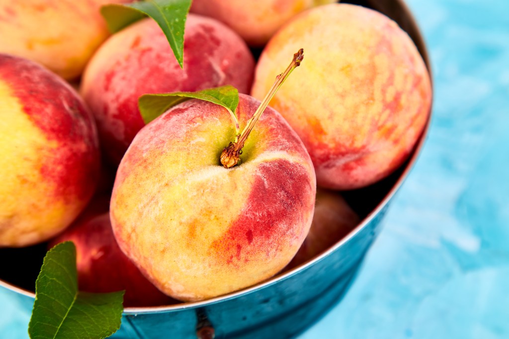 bowl of peaches